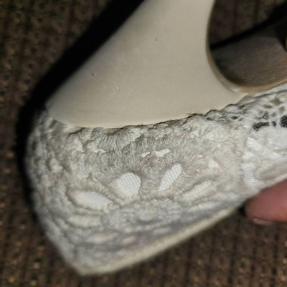 RUE 21 etc Cream Crochet Lace Mary Jane Style Platform Buckle Heels Size Large - Picture 11 of 11